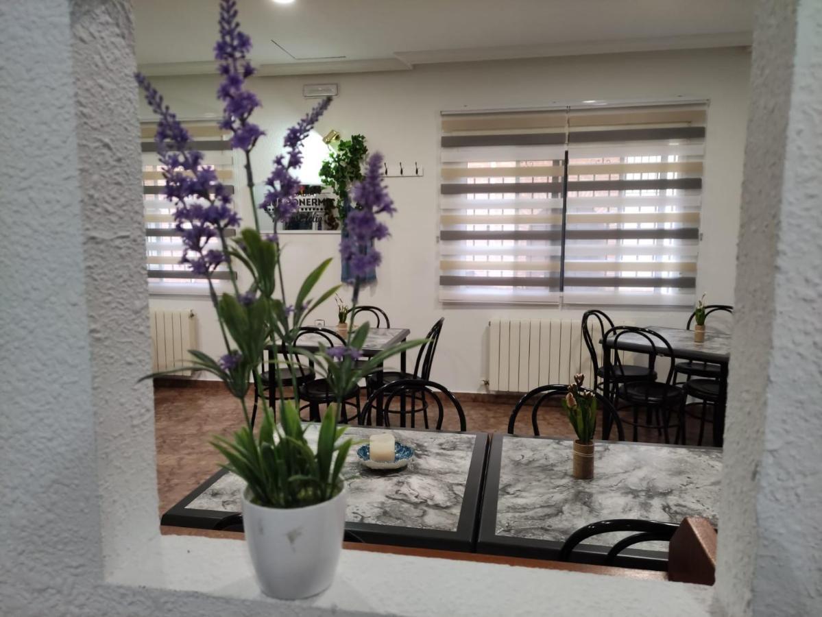Hostal Restaurante El Abad Abadia Екстер'єр фото